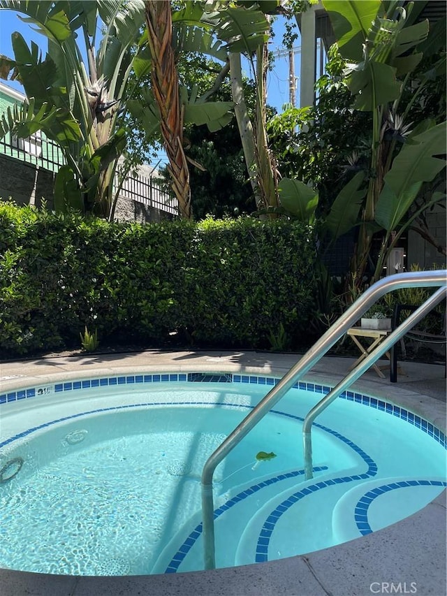 420 S San Pedro St Unit 102, Los Angeles, CA 90013 - view of pool
