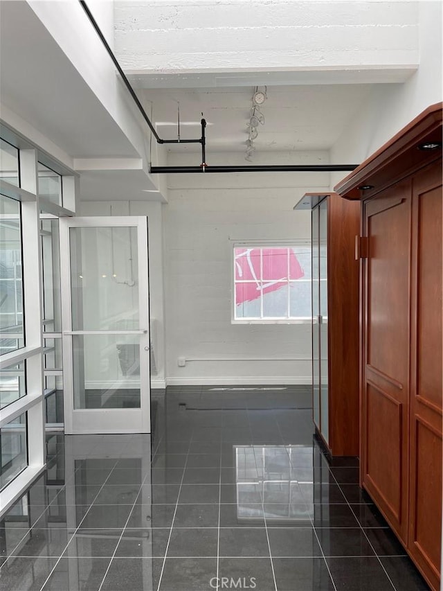 420 S San Pedro St Unit 102, Los Angeles, CA 90013 - bathroom featuring tile patterned flooring and baseboards