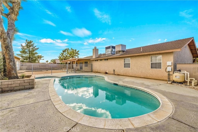 58957 Pueblo Trl, Yucca Valley, CA 92284 - view of pool with a fenced in pool, a fenced backyard, and a patio area