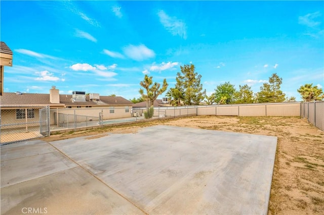 58957 Pueblo Trl, Yucca Valley, CA 92284 - view of patio / terrace with a fenced backyard