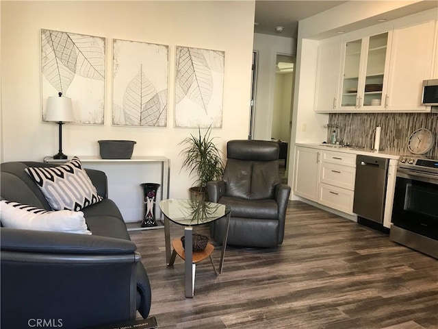 48 57th Pl, Long Beach, CA 90803 - living area with dark wood-type flooring