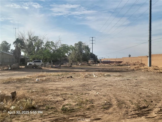 18340 Delicious St, Adelanto, CA 92301 - view of yard