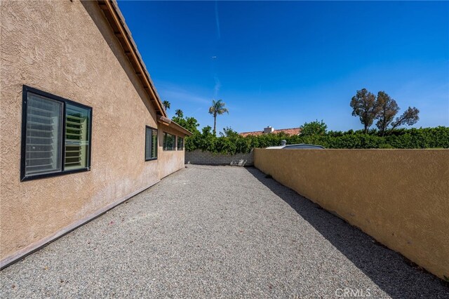 43922 Warner Trl, Palm Desert, CA 92211 - view of yard featuring fence
