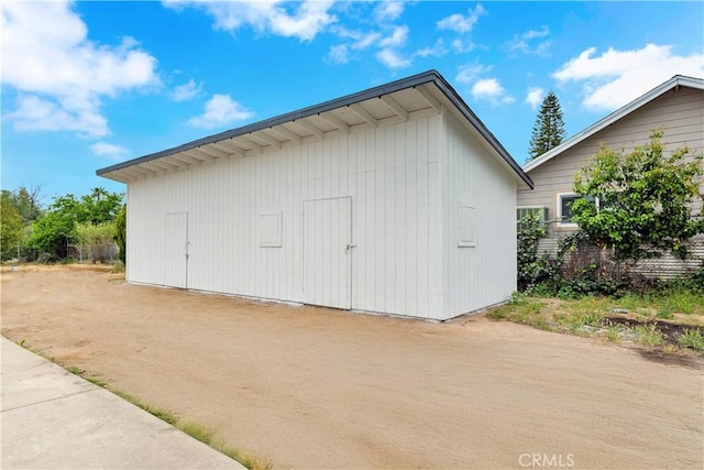 7307 Diamond St, Riverside, CA 92504 - view of outbuilding with an outdoor structure