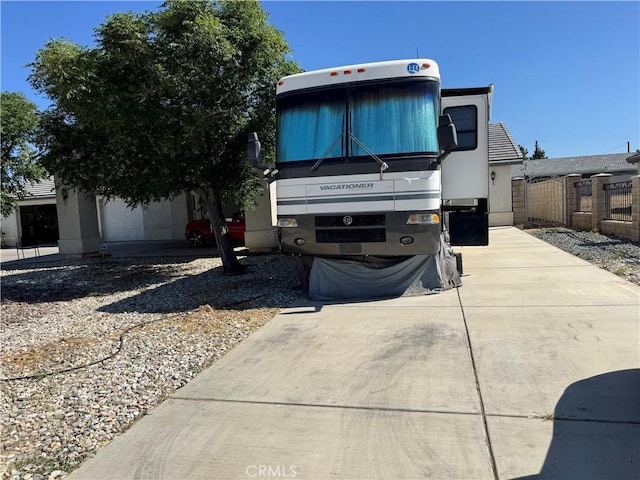 17815 Chestnut St, Hesperia, CA 92345 - view of front facade with stucco siding