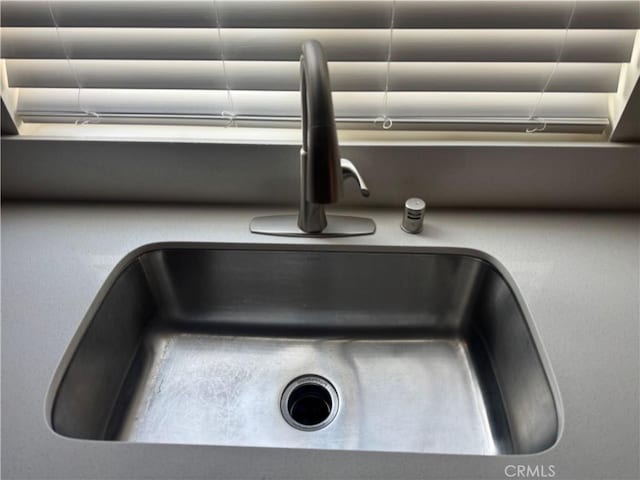 details with a sink