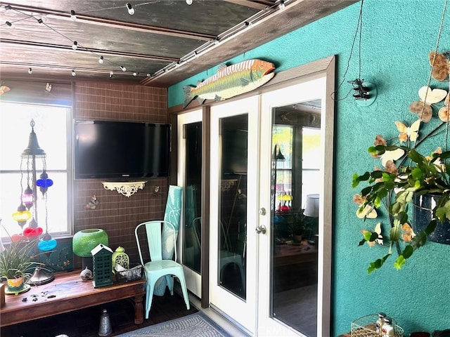 3324 Columbia Ave, Merced, CA 95340 - exterior space featuring french doors