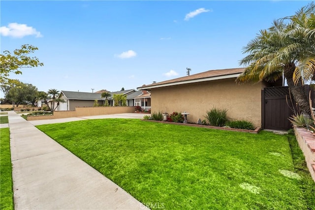 14901 Quill Cir, Huntington Beach, CA 92647 - view of yard featuring a gate