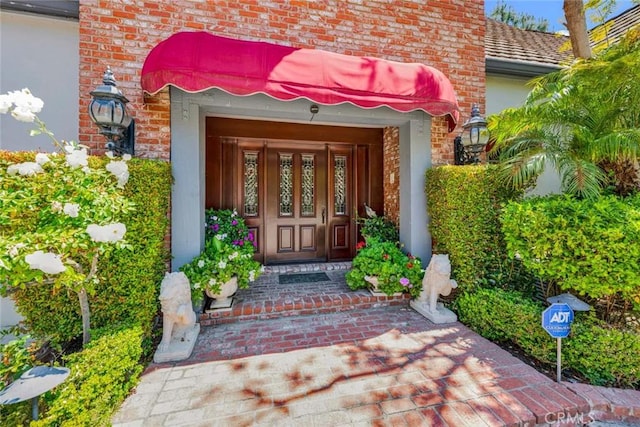 10302 Broadview Pl, North Tustin, CA 92705 - entrance to property featuring stucco siding