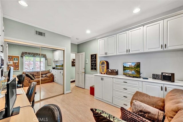 10302 Broadview Pl, North Tustin, CA 92705 - interior space with visible vents, recessed lighting, light wood finished floors, and crown molding