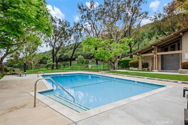 14 Woodsong Dr, Laguna Niguel, CA 92677 - community pool with a patio area