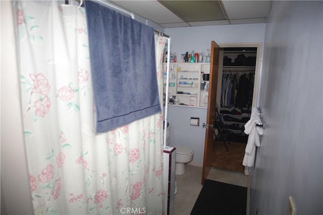 1211 Cole Ave, Los Angeles, CA 90038 - full bathroom featuring toilet and a shower with curtain