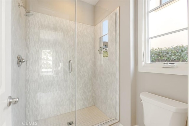 101 Via Artemesia, San Clemente, CA 92672 - full bath with plenty of natural light and a stall shower
