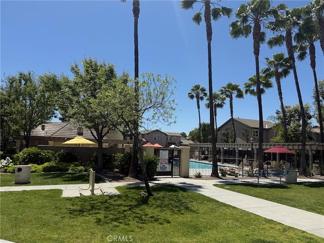 28365 Socorro St Unit 45, Murrieta, CA 92563 - view of home's community with a pool