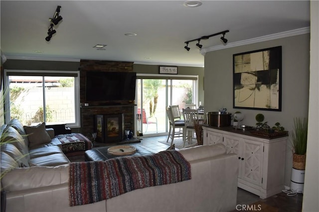 956 E Gladwick St, Carson, CA 90746 - photo 6