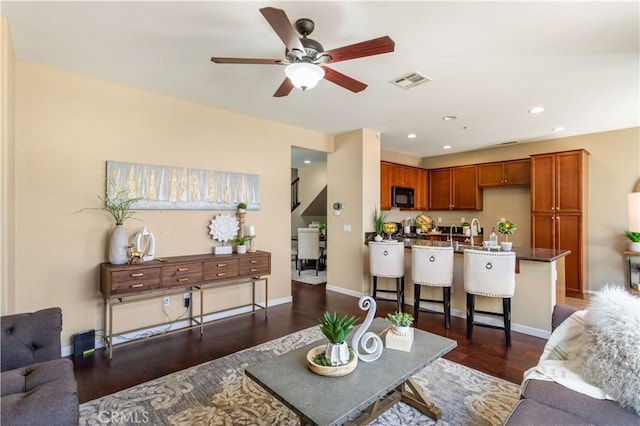 27441 Charleston Ct Unit 3, Murrieta, CA 92562 - living area with visible vents, baseboards, dark wood-style floors, recessed lighting, and a ceiling fan
