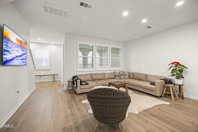 745 Winchester Dr, Oxnard, CA 93036 - photo 12