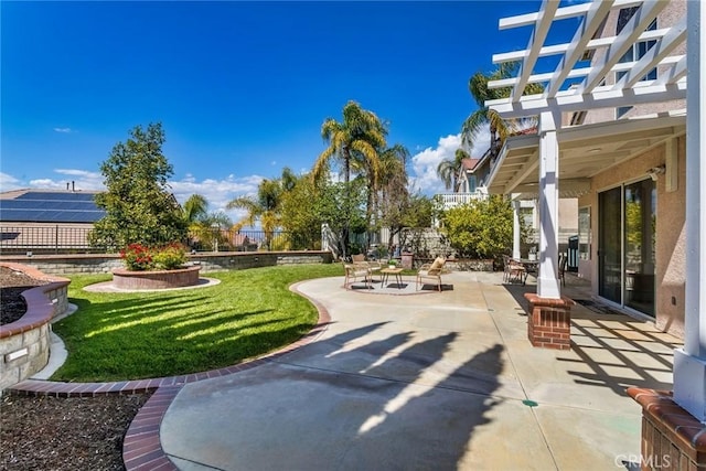 view of property's community featuring outdoor dining space, a pergola, a fenced backyard, a patio area, and a yard