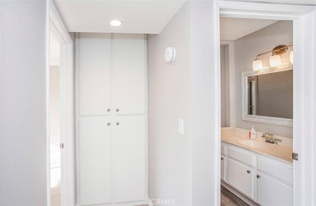 8641 Glenoaks Blvd Unit 107, Sun Valley, CA 91352 - bathroom with vanity