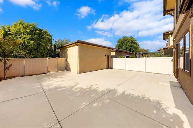 6410 Eucalyptus Ave, Chino, CA 91710 - view of patio featuring fence