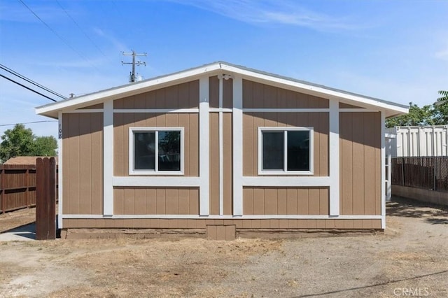 108 2nd St, Taft, CA 93268 - view of outbuilding