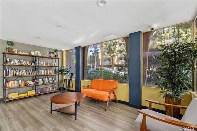 545 Chestnut Ave Unit 202, Long Beach, CA 90802 - sitting room with wood finished floors
