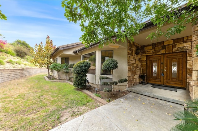 845 N Glendora Ave, Glendora, CA 91741 - entrance to property with a lawn, stucco siding, and stone siding