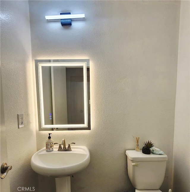 7353 W Ellena W Unit 83, Rancho Cucamonga, CA 91730 - half bath featuring toilet and a sink