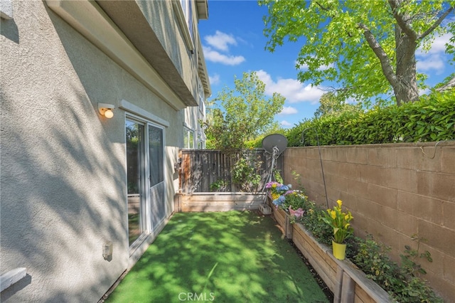 7353 W Ellena W Unit 83, Rancho Cucamonga, CA 91730 - view of yard