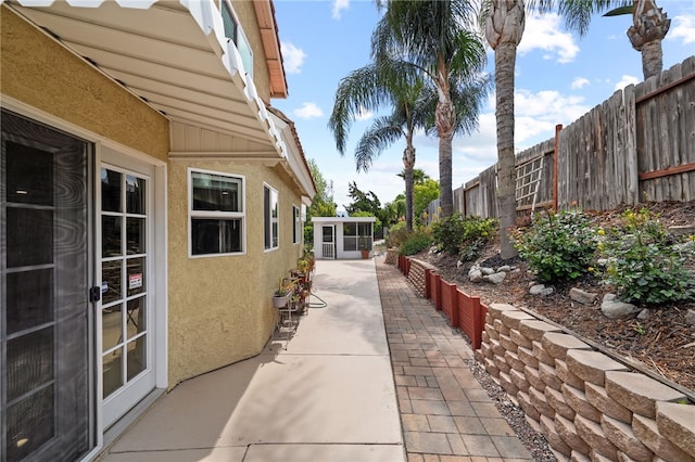 45628 Gleneagles Ct, Temecula, CA 92592 - exterior space with a fenced backyard and a patio
