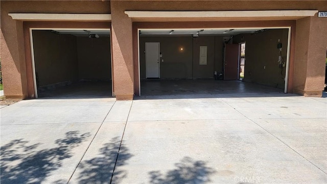 28799 Lavatera Ave, Murrieta, CA 92563 - garage with concrete driveway