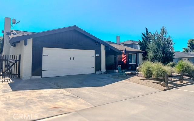 2650 Belburn Pl, Simi Valley, CA 93065 - ranch-style home featuring an attached garage and driveway