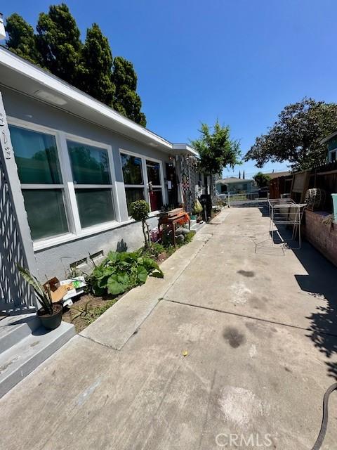 309 E Louise St, Long Beach, CA 90805 - photo 10