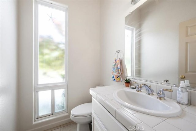 1050 Sleepy Hollow Rd, Paso Robles, CA 93446 - bathroom with vanity, toilet, and tile patterned floors