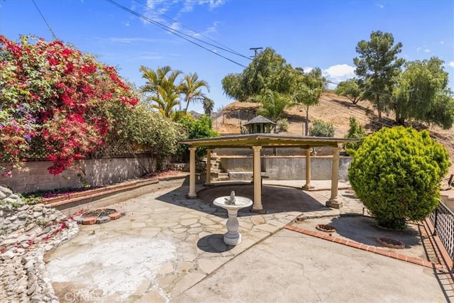 9951 Glencrest Cir, Sun Valley, CA 91504 - view of patio / terrace featuring fence
