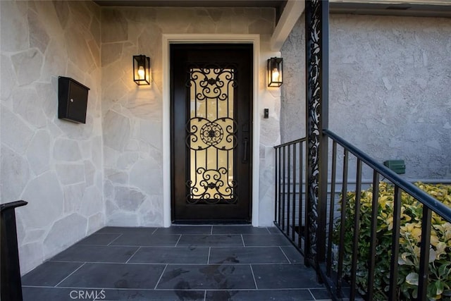 1402 E Luray St, Long Beach, CA 90807 - entrance to property with stone siding