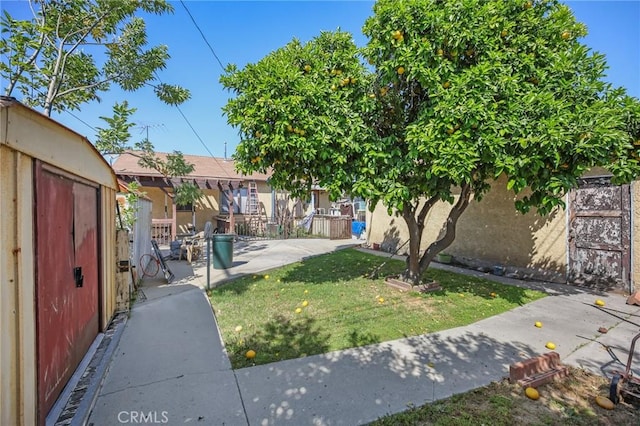9706 Nan St, Pico Rivera, CA 90660 - view of yard with a patio area