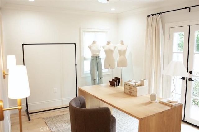 office area with crown molding, recessed lighting, and light wood-style flooring