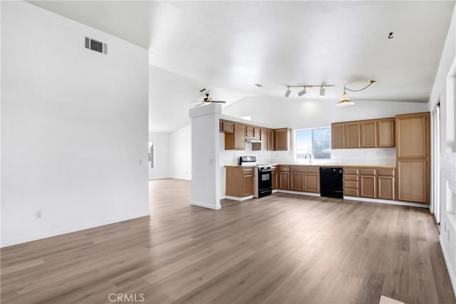kitchen with vaulted ceiling, a ceiling fan, black appliances, and light wood-type flooring