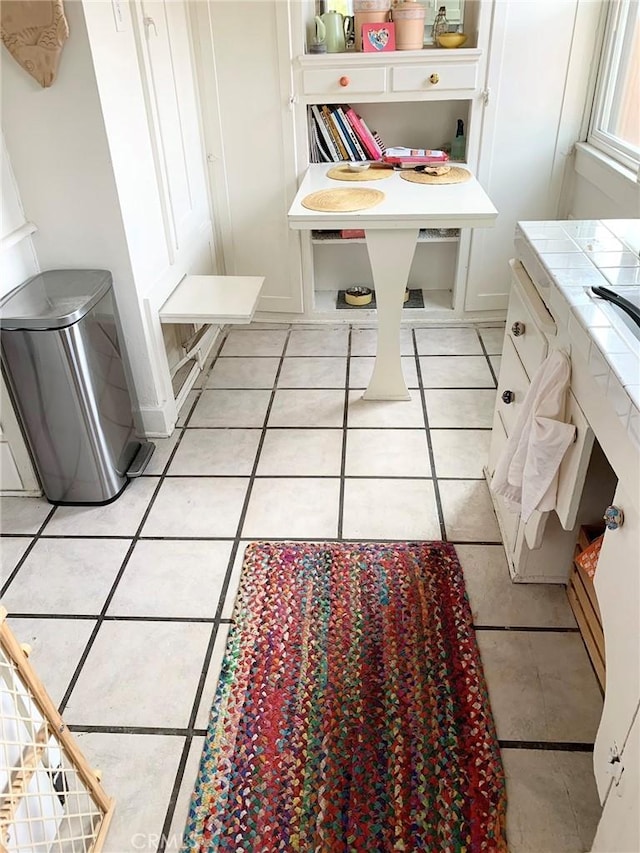 1116 E Appleton St, Long Beach, CA 90802 - bathroom featuring tile patterned floors