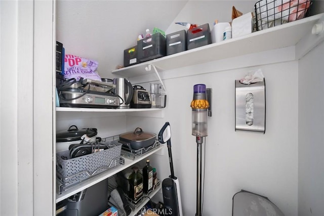 460 S 9th St, Grover Beach, CA 93433 - view of pantry