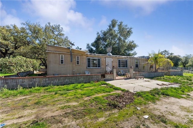 20780 Calle Rocio, Temecula, CA 92590 - back of house featuring fence and a patio