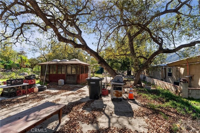 20780 Calle Rocio, Temecula, CA 92590 - view of yard featuring a gazebo