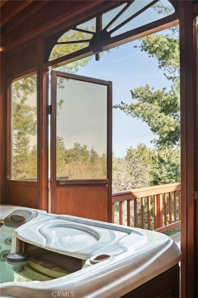 32424 Snowshoe Ln, Running Springs, CA 92382 - view of sunroom / solarium