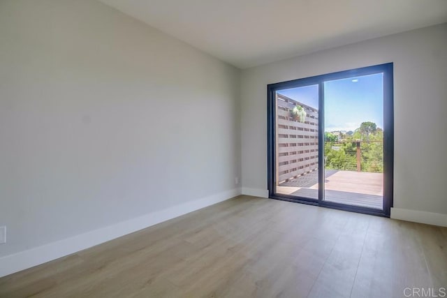 936 Bangor St, San Diego, CA 92106 - empty room with light wood finished floors and baseboards