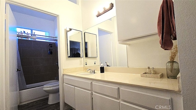 1921 Glenoaks Blvd Unit 196, San Fernando, CA 91340 - bathroom featuring double vanity, shower / bath combination with glass door, and wood finished floors
