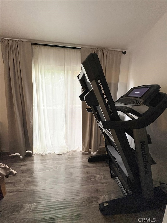 1921 Glenoaks Blvd Unit 196, San Fernando, CA 91340 - workout area featuring wood finished floors