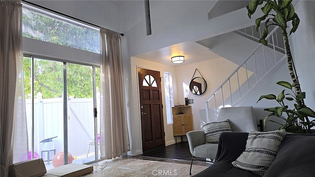 1921 Glenoaks Blvd Unit 196, San Fernando, CA 91340 - entrance foyer with stairway and a towering ceiling