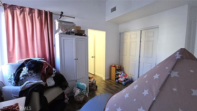 1921 Glenoaks Blvd Unit 196, San Fernando, CA 91340 - bedroom with a closet, visible vents, and wood finished floors