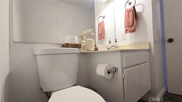 1921 Glenoaks Blvd Unit 196, San Fernando, CA 91340 - bathroom with toilet and vanity